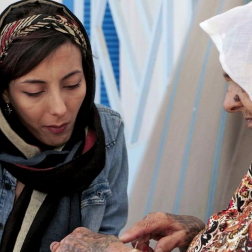 Manel Mahdouani, seule femme tatoueuse de Tunis
